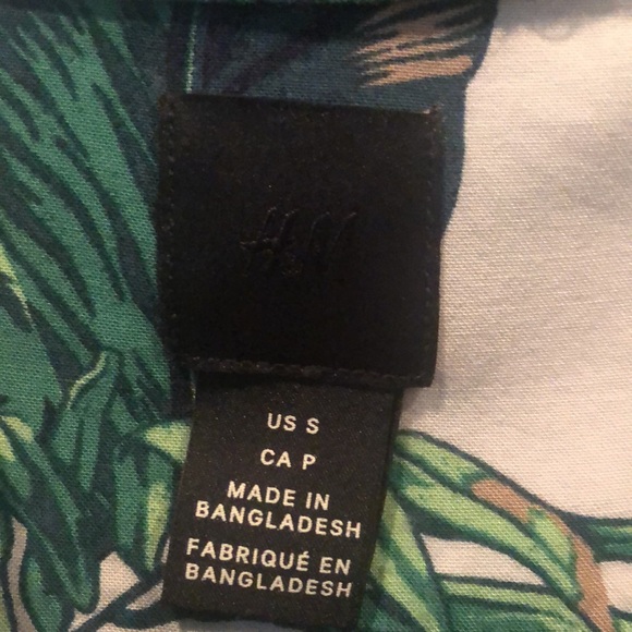 H&M casual button down - Picture 2 of 3